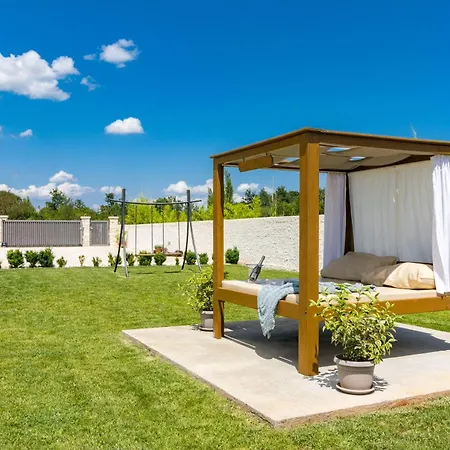 Holiday home In Mit Privatem Pool Jursici