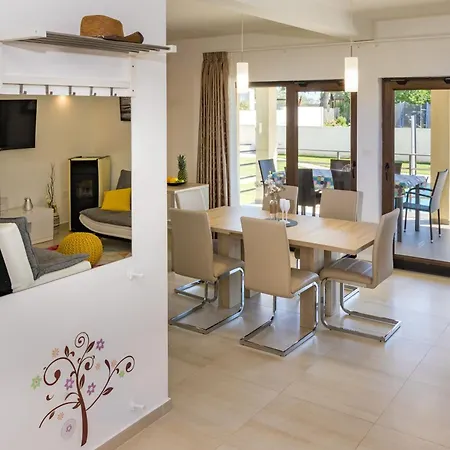 Holiday home In Mit Privatem Pool *